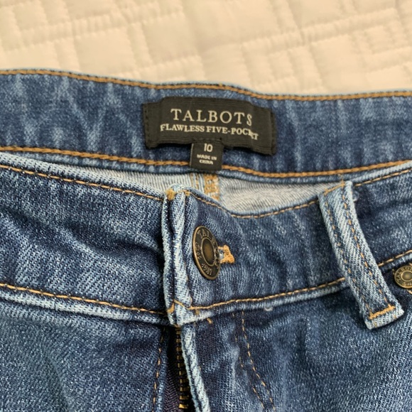 Blue jeans with frayed hem, ankle length - Picture 2 of 9